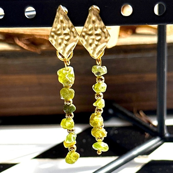 Peridot raw confetti chandelier long gold earrings/August birthstone/ - Picture 1 of 5